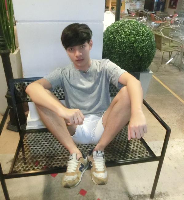 แอบส่อง Twitter8