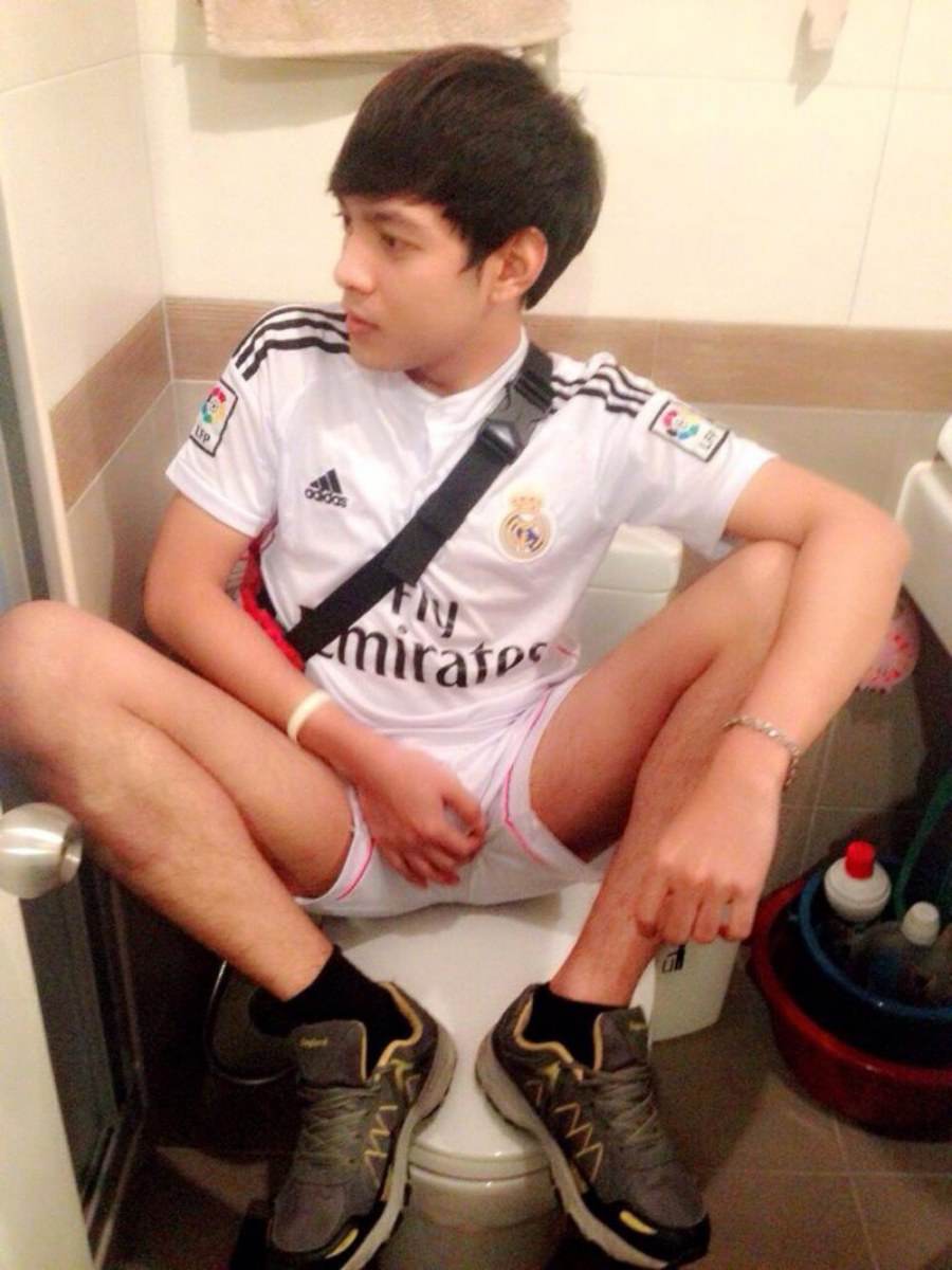 แอบส่อง Twitter11