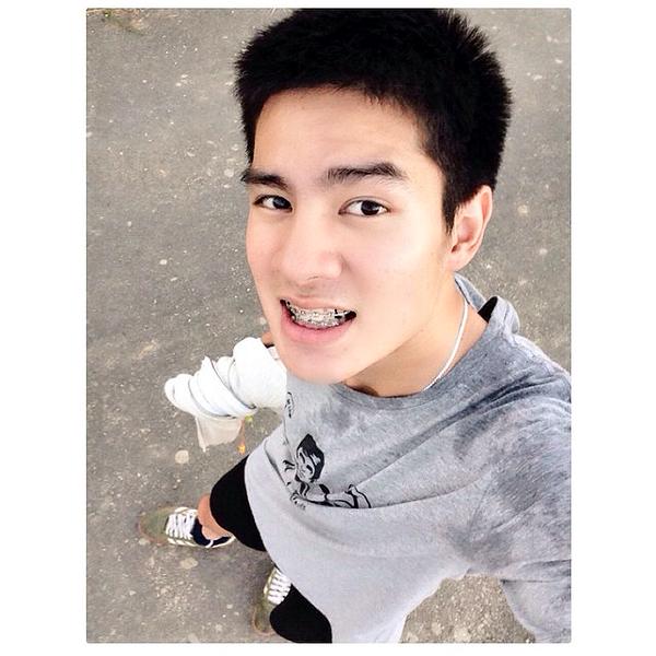 แอบส่อง Twitter13