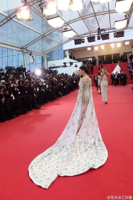 Fan Bing Bing  สวยสง่าดุจนางพญา บนพรมแดงเมืองคานส์ Cannes film festival 2015