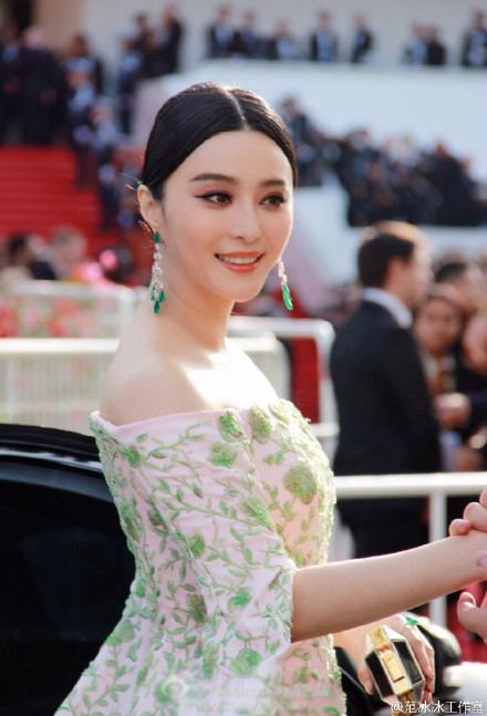 Fan Bing Bing  สวยสง่า พญาหงส์ บนพรมแดงเมืองคานส์ Cannes film festival 2015