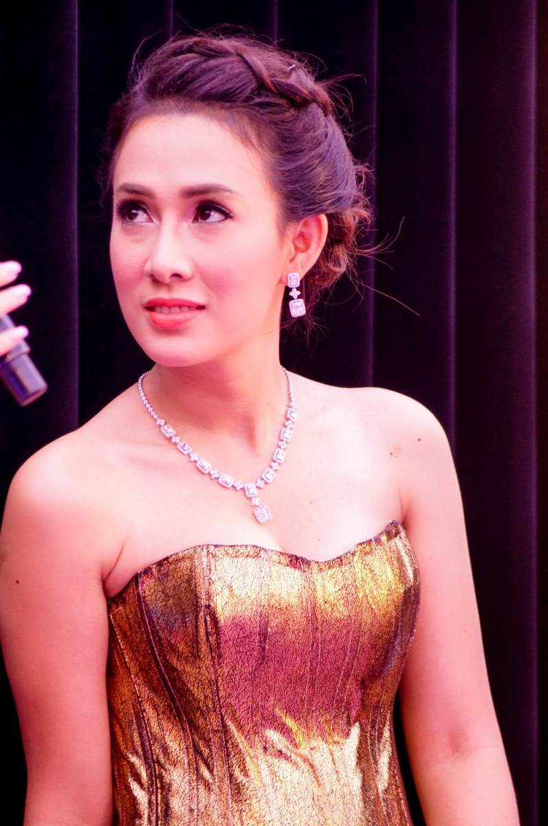 ดาราเดินพรมม่วง ไนน์เอนเตอร์เทนส์อวอร์ด 2015