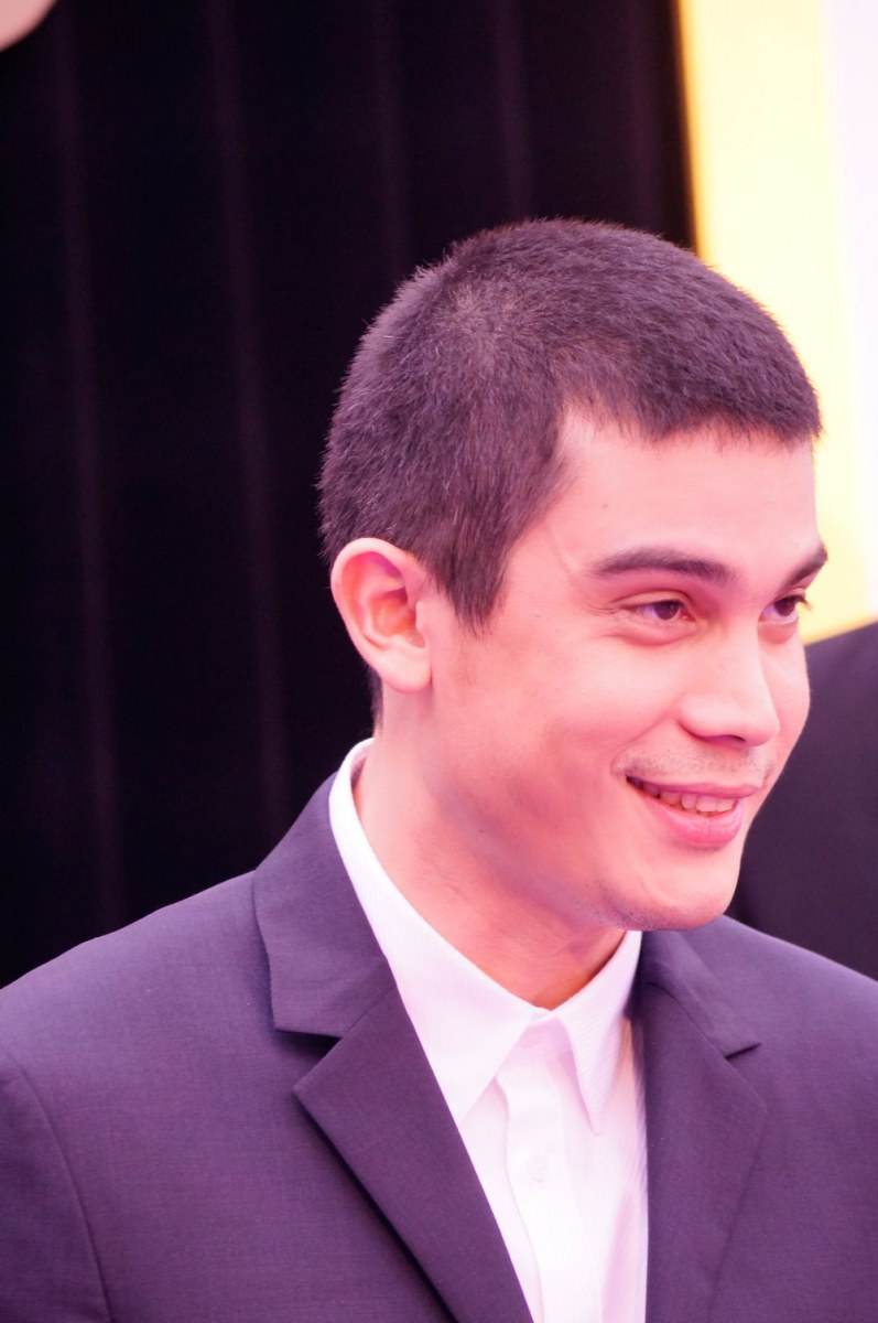 ดาราเดินพรมม่วง ไนน์เอนเตอร์เทนส์อวอร์ด 2015