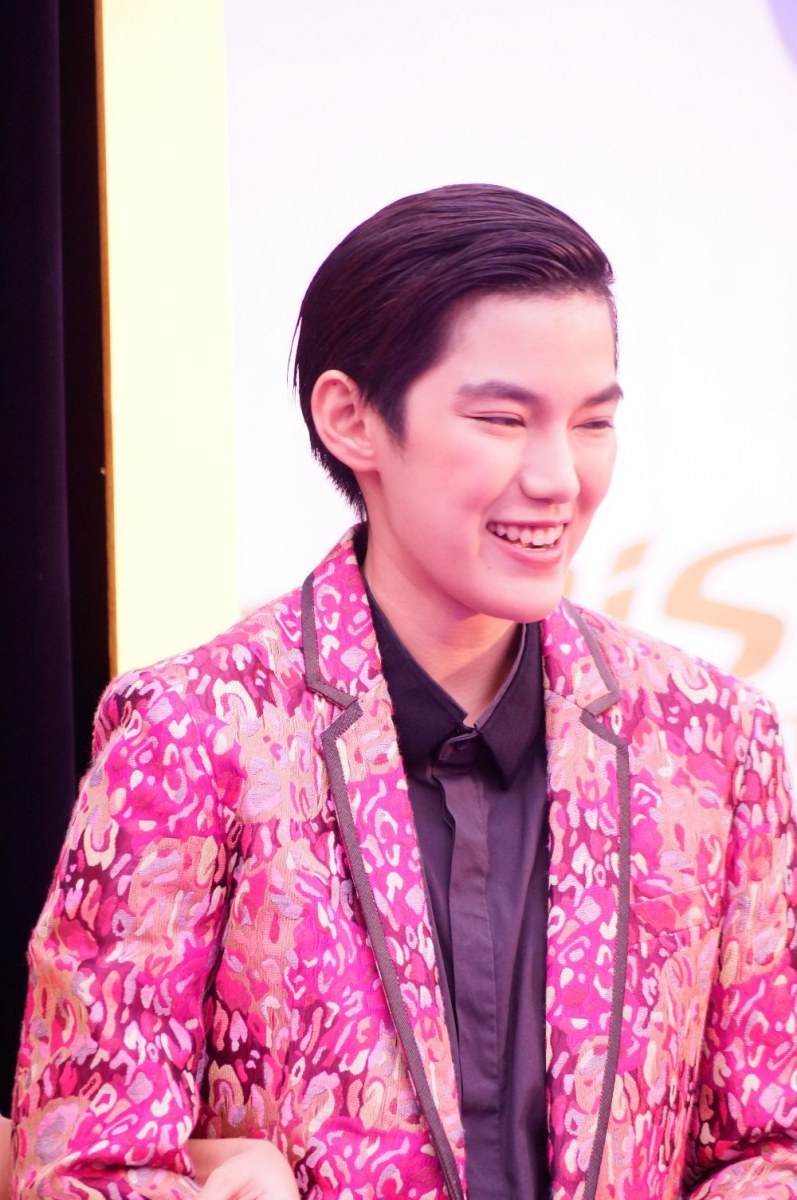 ดาราเดินพรมม่วง ไนน์เอนเตอร์เทนส์อวอร์ด 2015