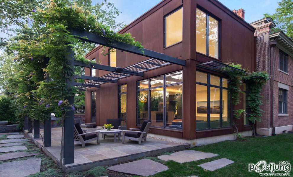 Fayerweather Street Residence by Stern McCafferty