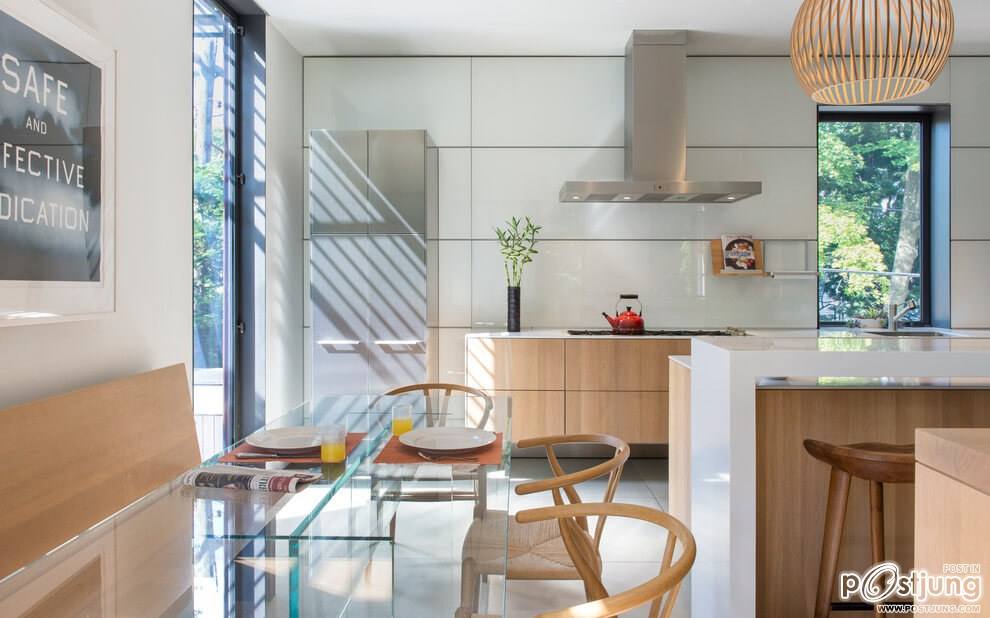 Fayerweather Street Residence by Stern McCafferty