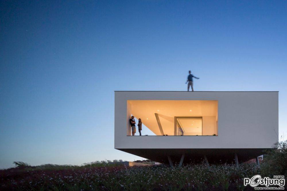 Casa Zauia by Mario Martins Atelier