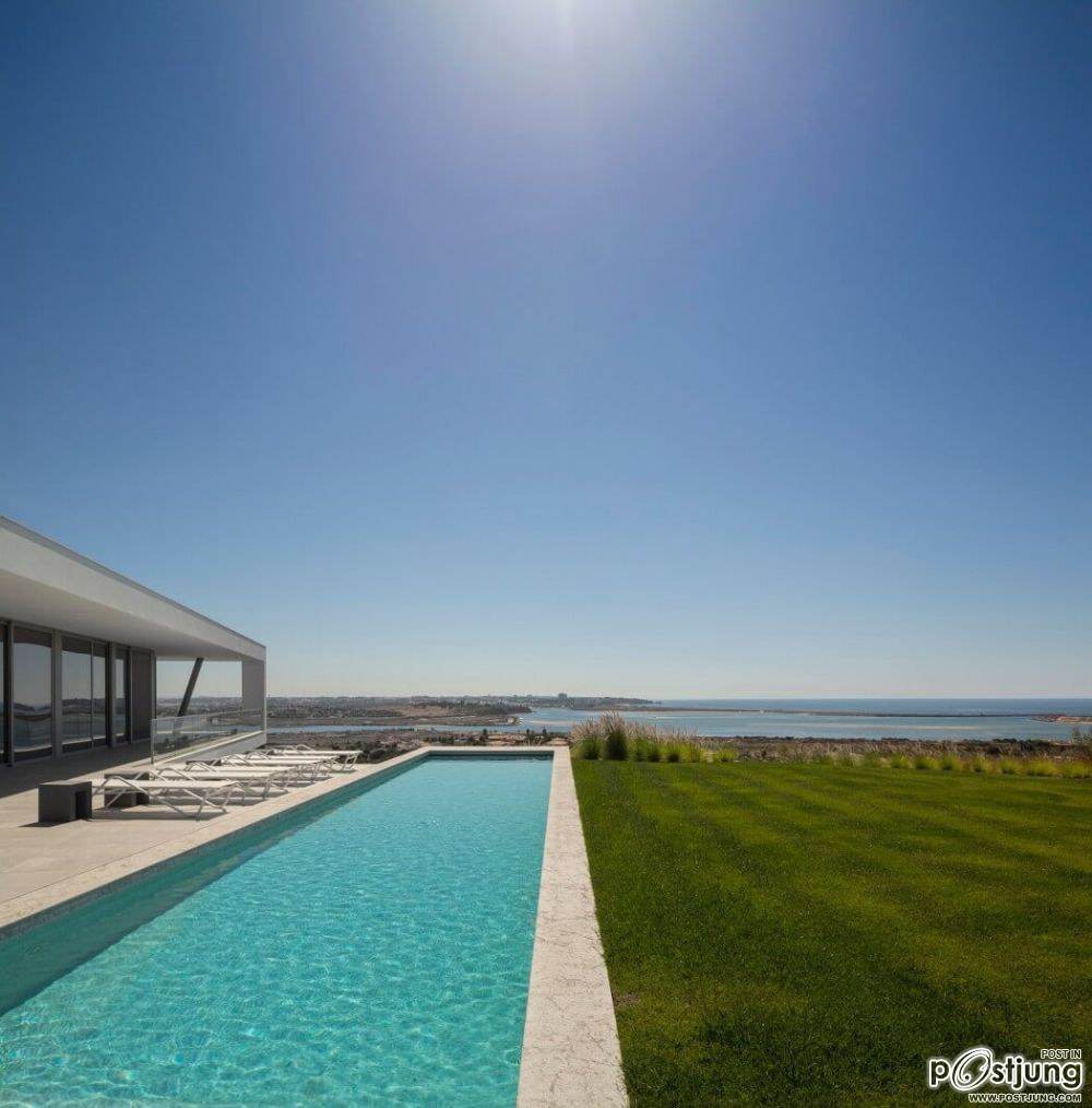 Casa Zauia by Mario Martins Atelier