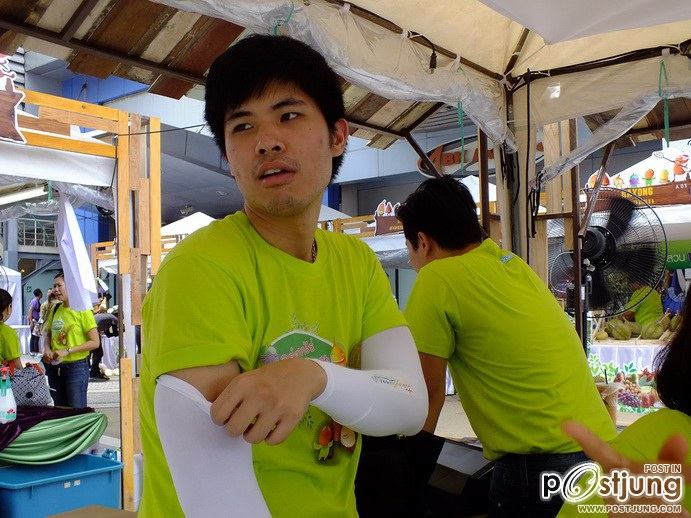 ททท ชวนเที่ยวไทย หน้า mbk 17-05-57  ไปต่อที่ระยอง จัน กันได้นะคราบ