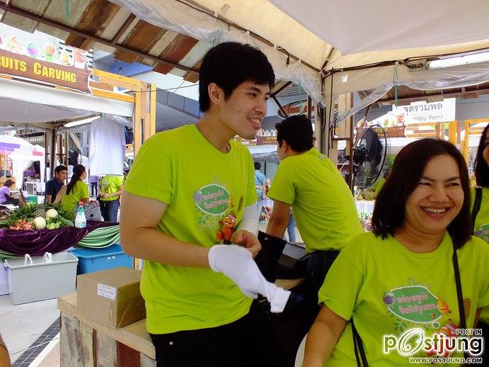ททท ชวนเที่ยวไทย หน้า mbk 17-05-57  ไปต่อที่ระยอง จัน กันได้นะคราบ