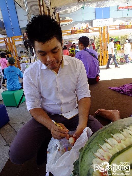 ททท ชวนเที่ยวไทย หน้า mbk 17-05-57  ไปต่อที่ระยอง จัน กันได้นะคราบ