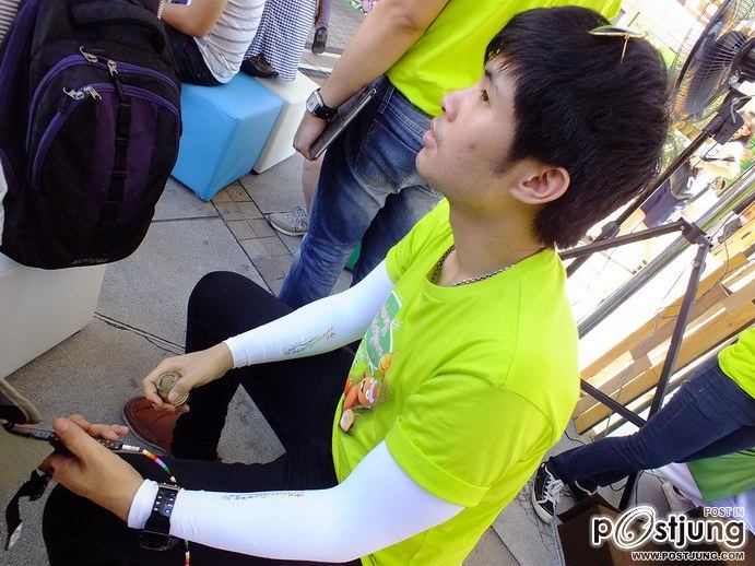ททท ชวนเที่ยวไทย หน้า mbk 17-05-57  ไปต่อที่ระยอง จัน กันได้นะคราบ