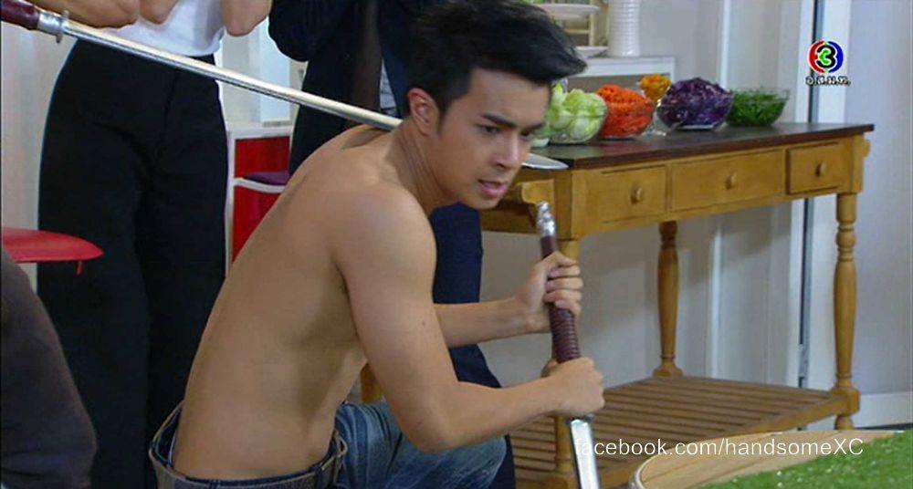 เจ้าจะยอมเป็นของข้าโดยดีบ่อ ..ไต้ฝุ่น ..