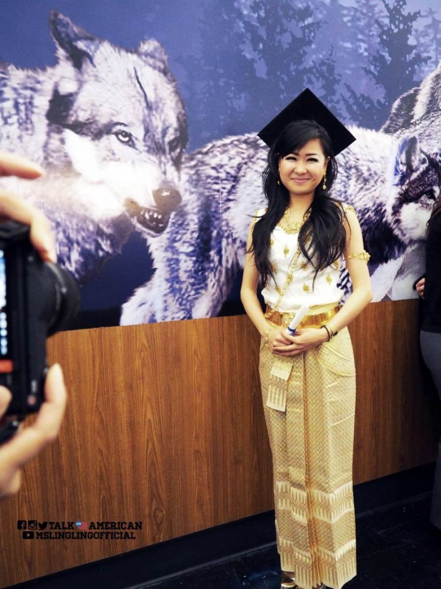 จะเกิดอะไรขึ้น!? ถ้า"นักเรียนไทย"ที่ต่างประเทศใส่ “ชุดไทย” รับปริญญา
