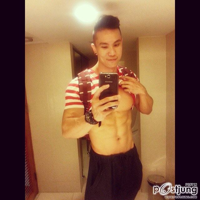 ถอดโชว์เรือนร่าง 809 - Jovin Koh