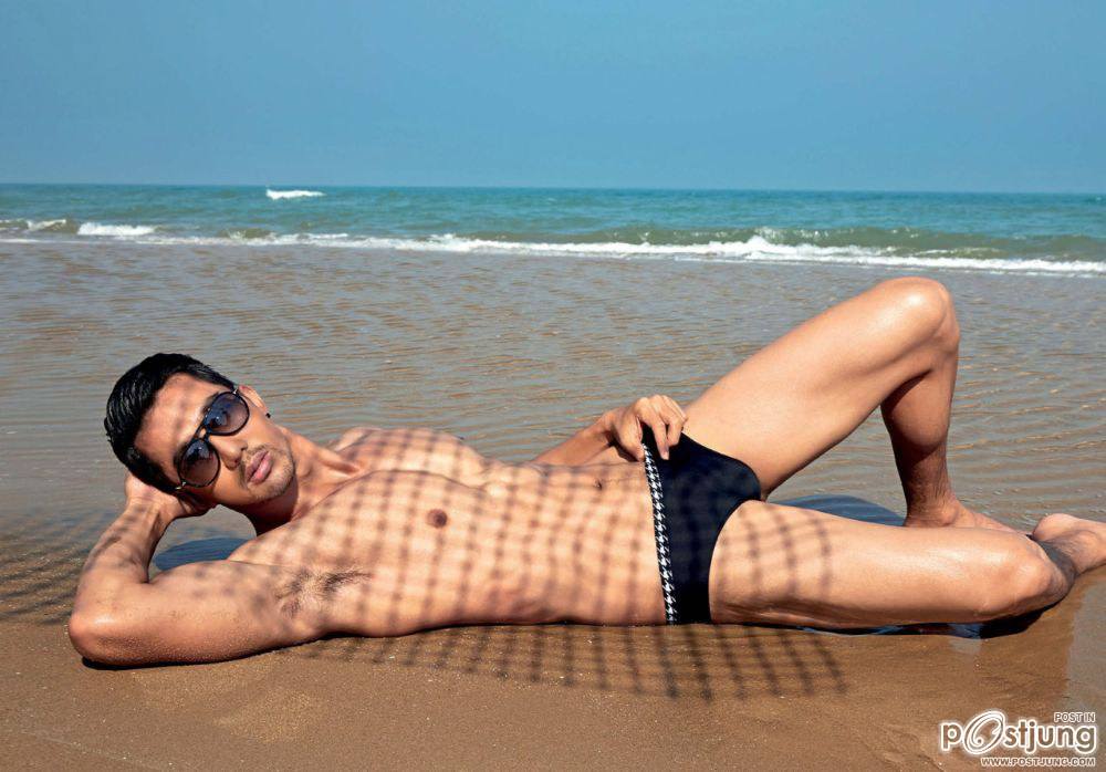 SIX PACK ON THE BEACH