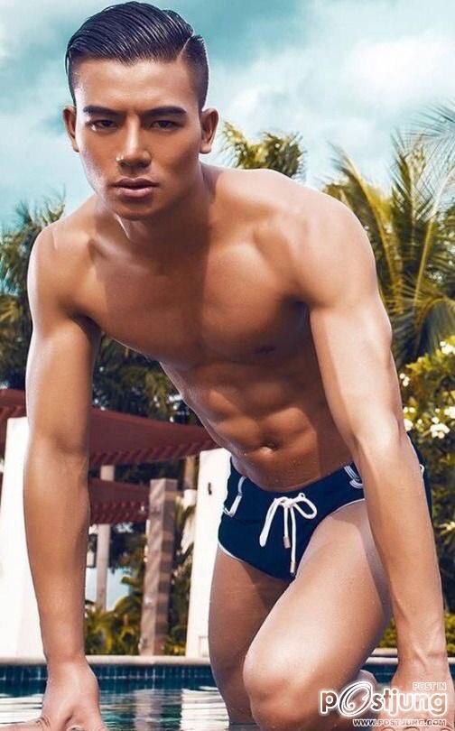 SIX PACK ON THE BEACH