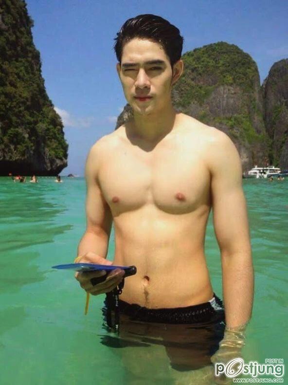 SIX PACK ON THE BEACH