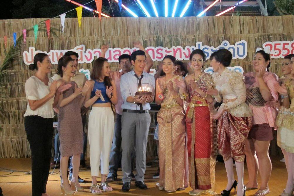 &ldquo;ออย-ธนา&rdquo; ร่วมมือผู้กำกับ เซอร์ไพรส์วันเกิด &ldquo;ฮาน่า&rdquo;