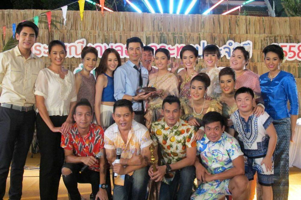 &ldquo;ออย-ธนา&rdquo; ร่วมมือผู้กำกับ เซอร์ไพรส์วันเกิด &ldquo;ฮาน่า&rdquo;