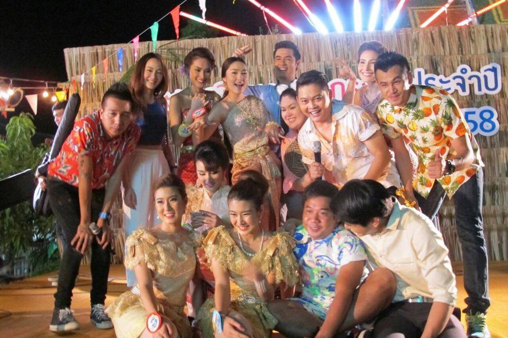 &ldquo;ออย-ธนา&rdquo; ร่วมมือผู้กำกับ เซอร์ไพรส์วันเกิด &ldquo;ฮาน่า&rdquo;
