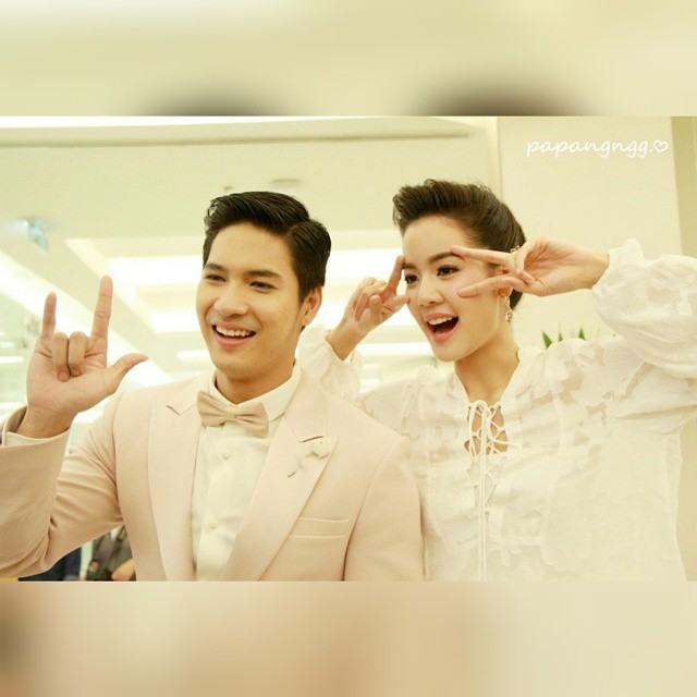 "ไมค์ ภัทรเดช & โบว์ เมลดา" คว้ารางวัลคู่จิ้นเเห่งปีจากละครใยกัลยา KAZZ Awards 2015