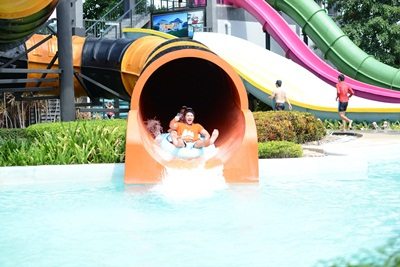 ปั้นจั่น-รอน หนีร้อนท้าดวลความฟิตพิชิตความมันส์ที่ Black Mountain Water Park