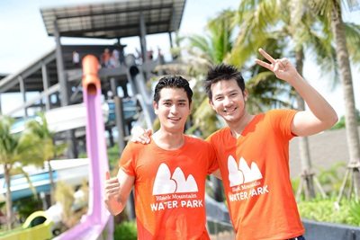ปั้นจั่น-รอน หนีร้อนท้าดวลความฟิตพิชิตความมันส์ที่ Black Mountain Water Park