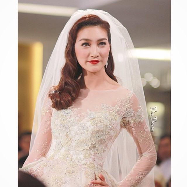 "แพนเค้ก เขมนิจ" ซุปตาร์ดีกรีนางเเบบโลกสวยสมฉายา ในงานแฟชั่นโชว์ Finale Wedding Studio 2015!!