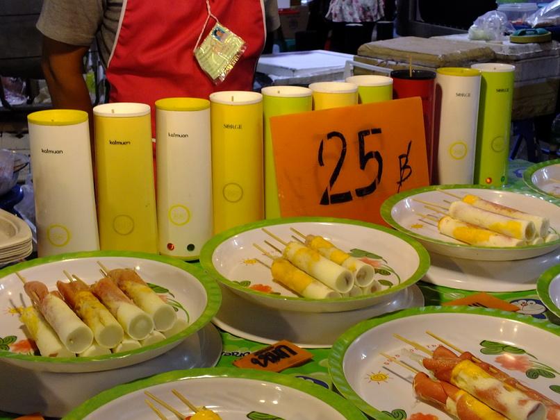 ถนน คนเดินที่สีลม week หน้าสุดท้ายละ เจอกัน อ 31-5-58  อาหาร อร่อยมากอะ