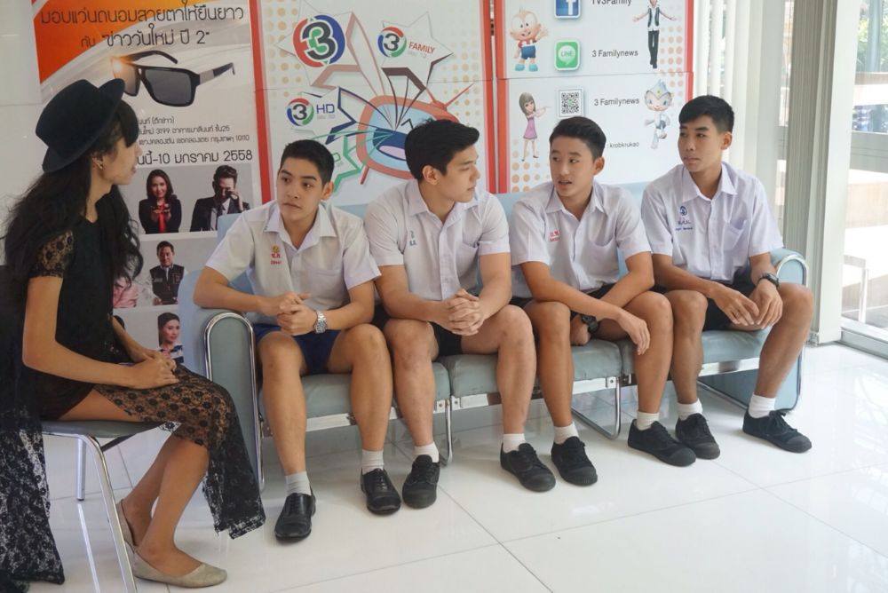 picเบื้องหลังถ่ายคอลัมน์นักเรียนของ ยงยุธ-ธนา-เอส-กี้
