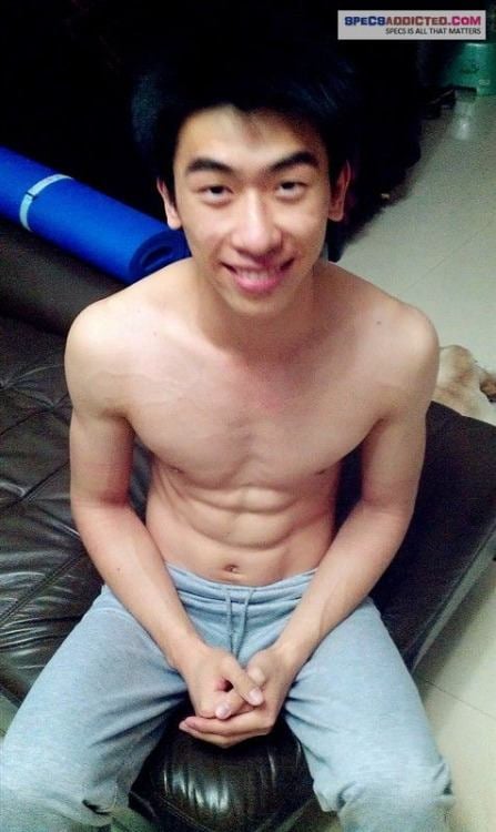 ผู้ชายพร้อมเสริฟ