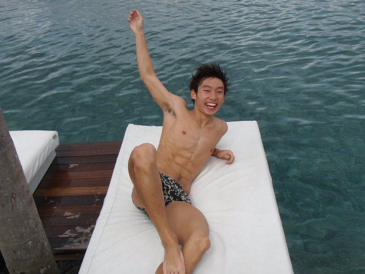 ผู้ชายพร้อมเสริฟ