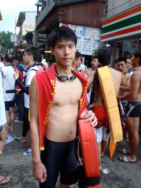 ผู้ชายพร้อมเสริฟ 2