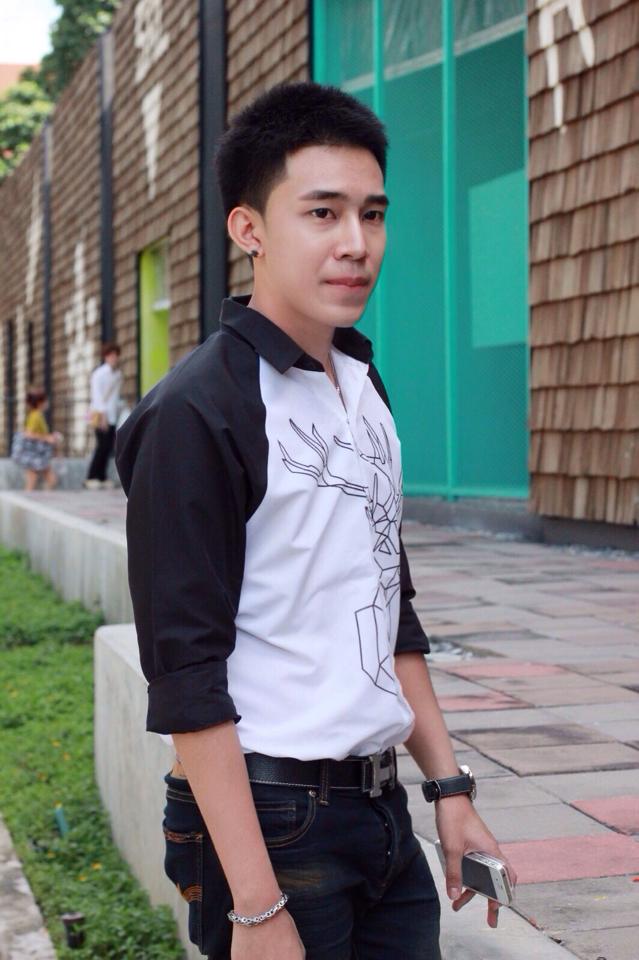 "น้องไอซ์"หนุ่มนิติจากมหาลัยมอกรุงเทพ กริ๊ดดด