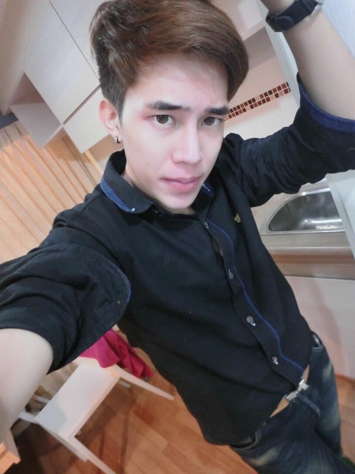 "น้องไอซ์"หนุ่มนิติจากมหาลัยมอกรุงเทพ กริ๊ดดด