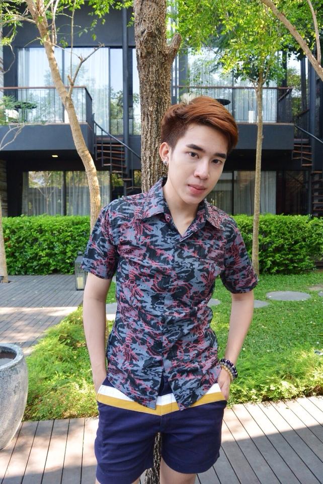 "น้องไอซ์"หนุ่มนิติจากมหาลัยมอกรุงเทพ กริ๊ดดด