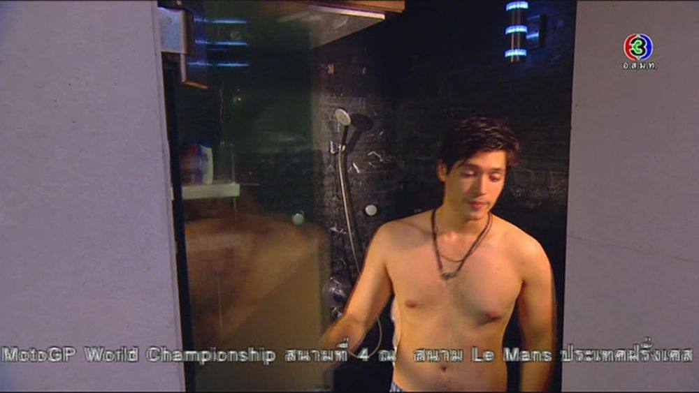 หล่อ