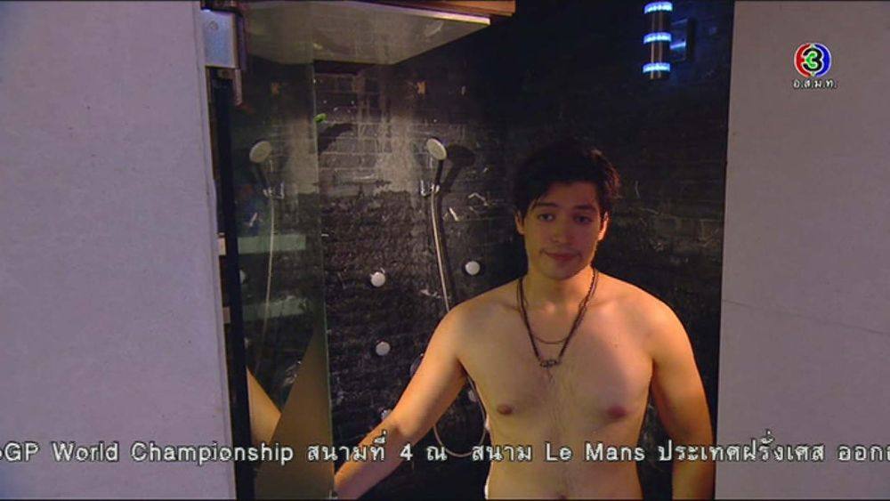 หล่อ