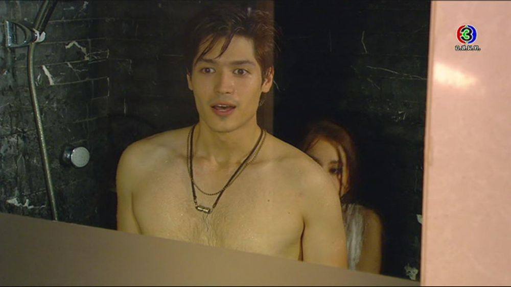หล่อ