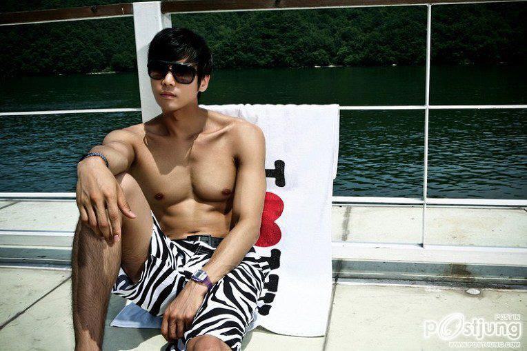 Kang Ji Sub