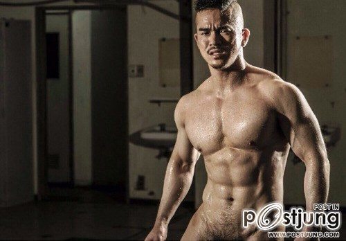 ตี๋เข้มสุดล่ำ