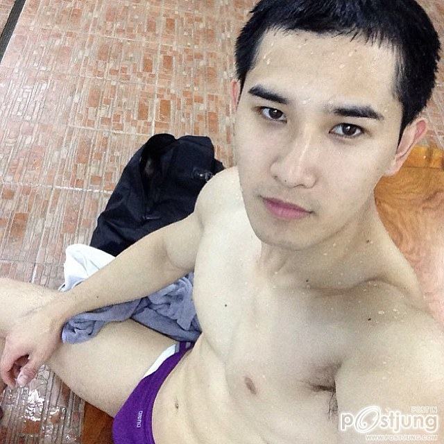 @สระว่ายน้ำ