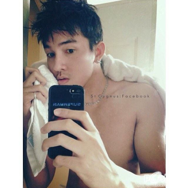 หนุ่มฟินๆกับผ้าเช็ดตัว
