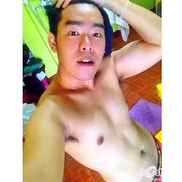 ยกมือขึ้นหน่อย น่าซุกมาก