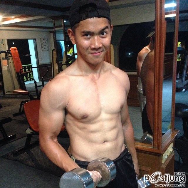 น้องม.ปลายหุ่นล่ำ @OHOJOKE