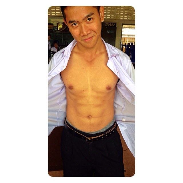 น้องม.ปลายหุ่นล่ำ @OHOJOKE