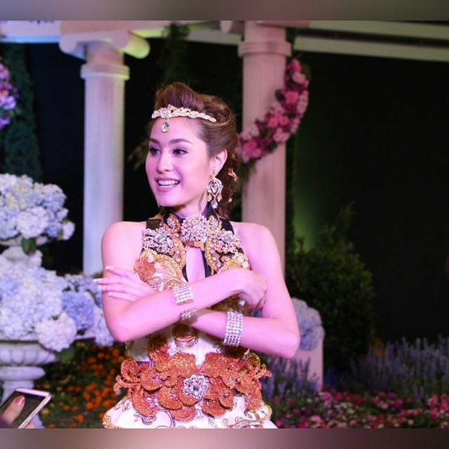 ราชินีเเห่งพฤกษาสยาม "ขวัญ อุษามณี" ราชินีแห่งดอกไม้เราสวยจริงสวยสง่าดุจเจ้าหญิงในเทพนิยาย!!