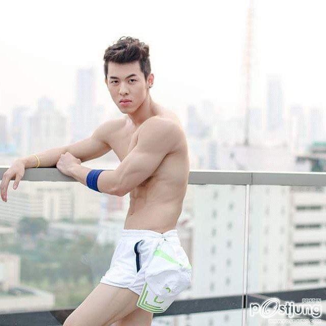 ขาวๆใสๆ @guysrs Sorrasek Thuntawee