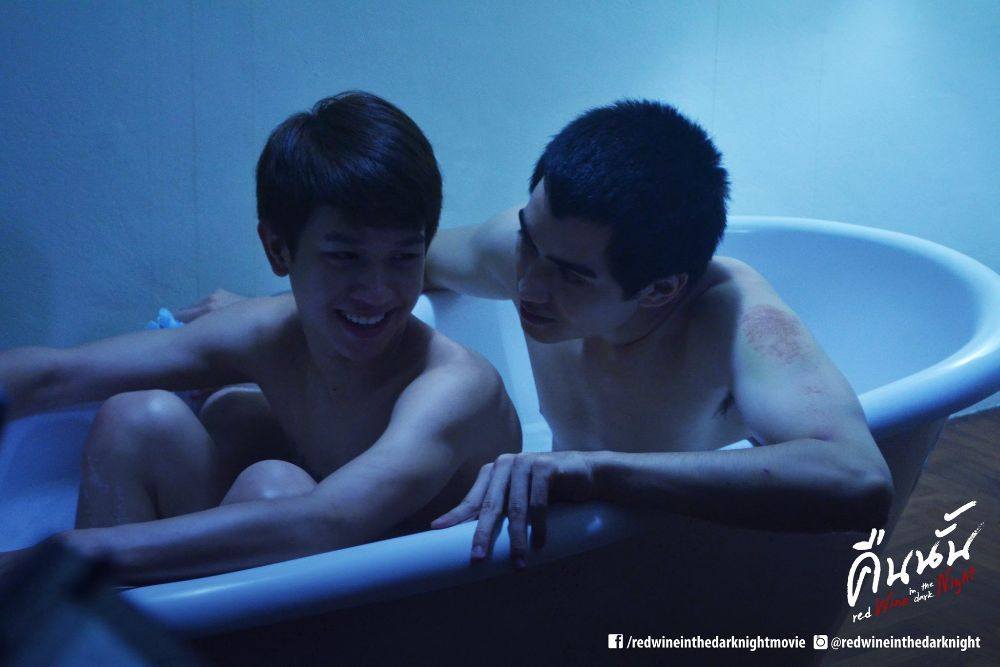 ฟินเวอร์ !  หนังเกย์เรต18+ " คืนนั้น Red wine in the dark Night"